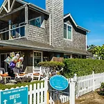 Sandals Inn | Spa Suite & Oceanside Cabana