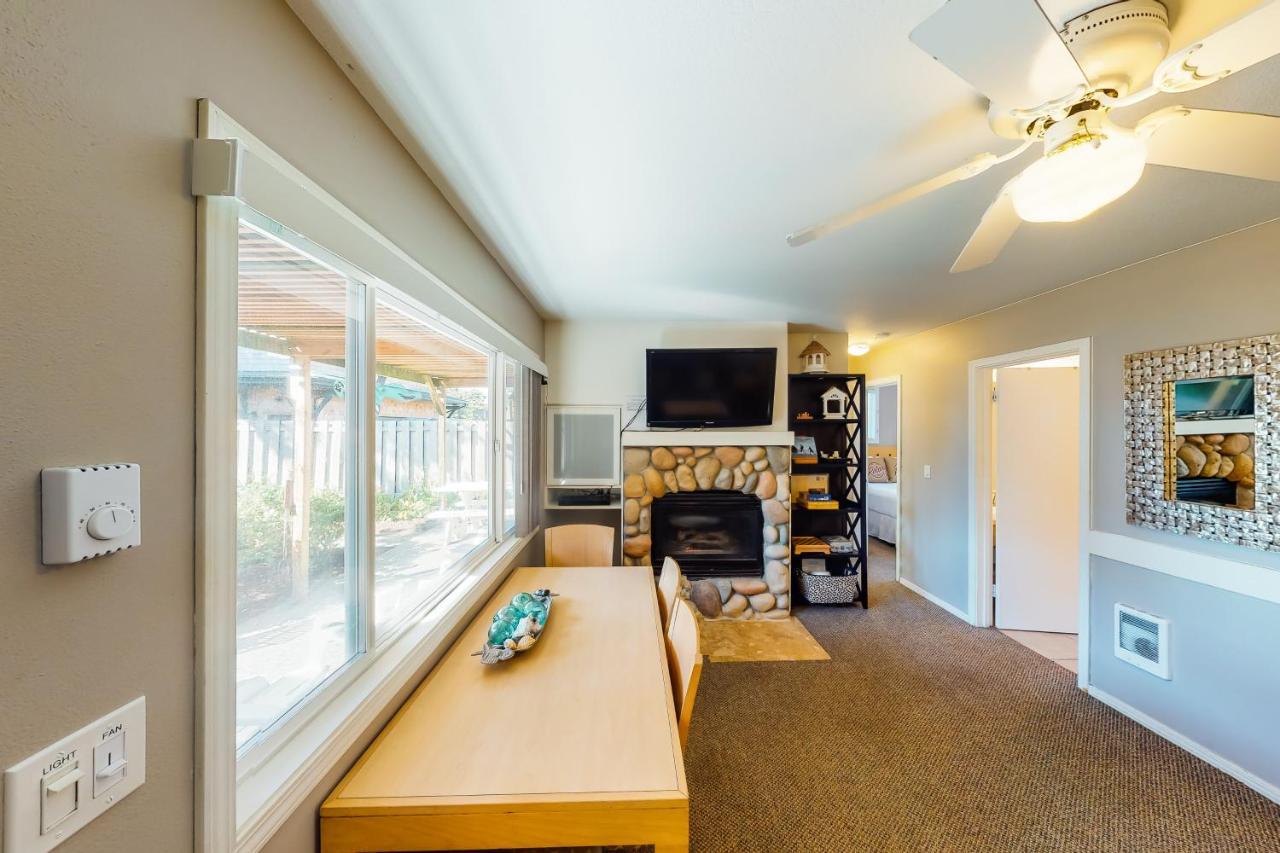 Sandals | & Oceanside Holiday home *