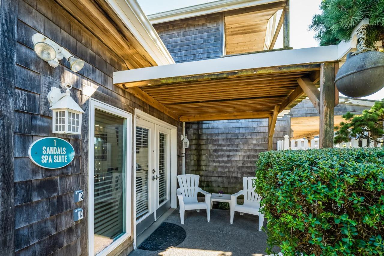 Sandals | & Oceanside Holiday home