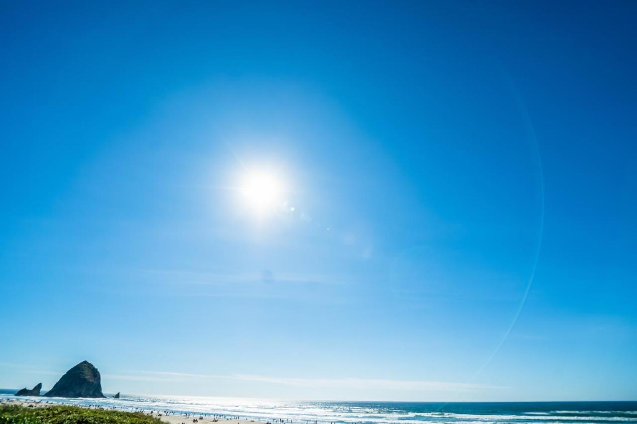 Sandals | & Oceanside * Cannon Beach