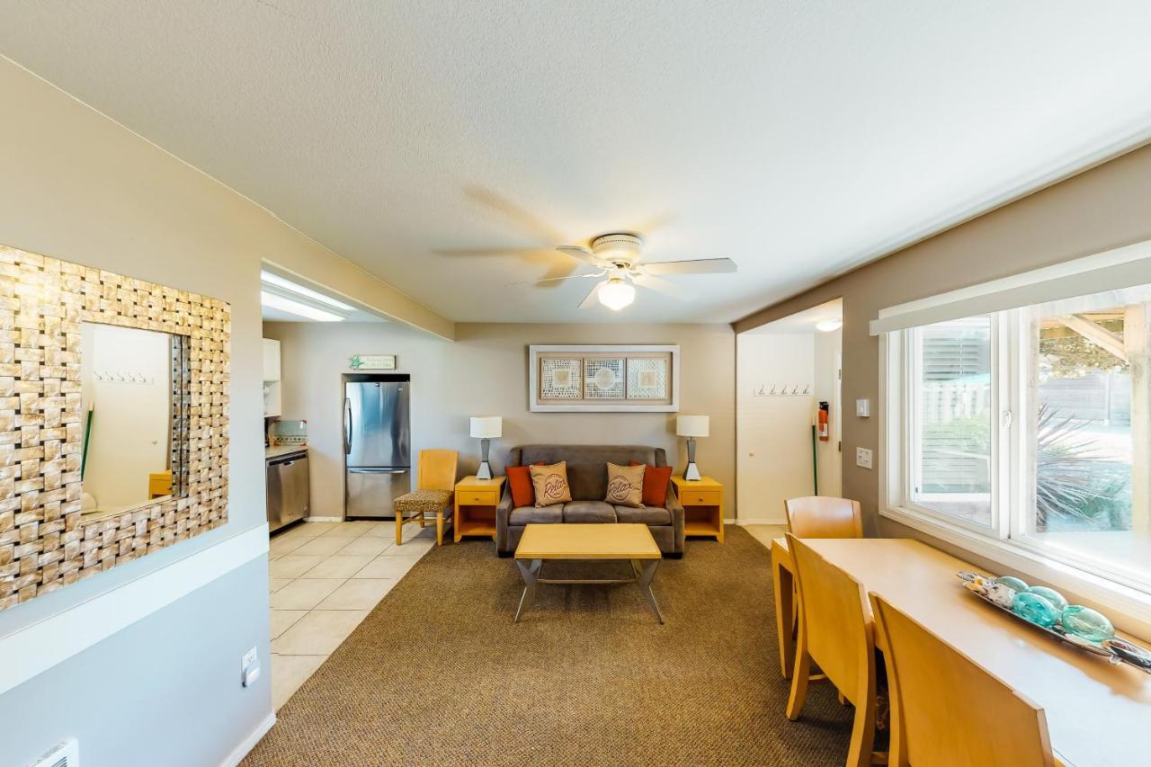 Sandals | & Oceanside Holiday home