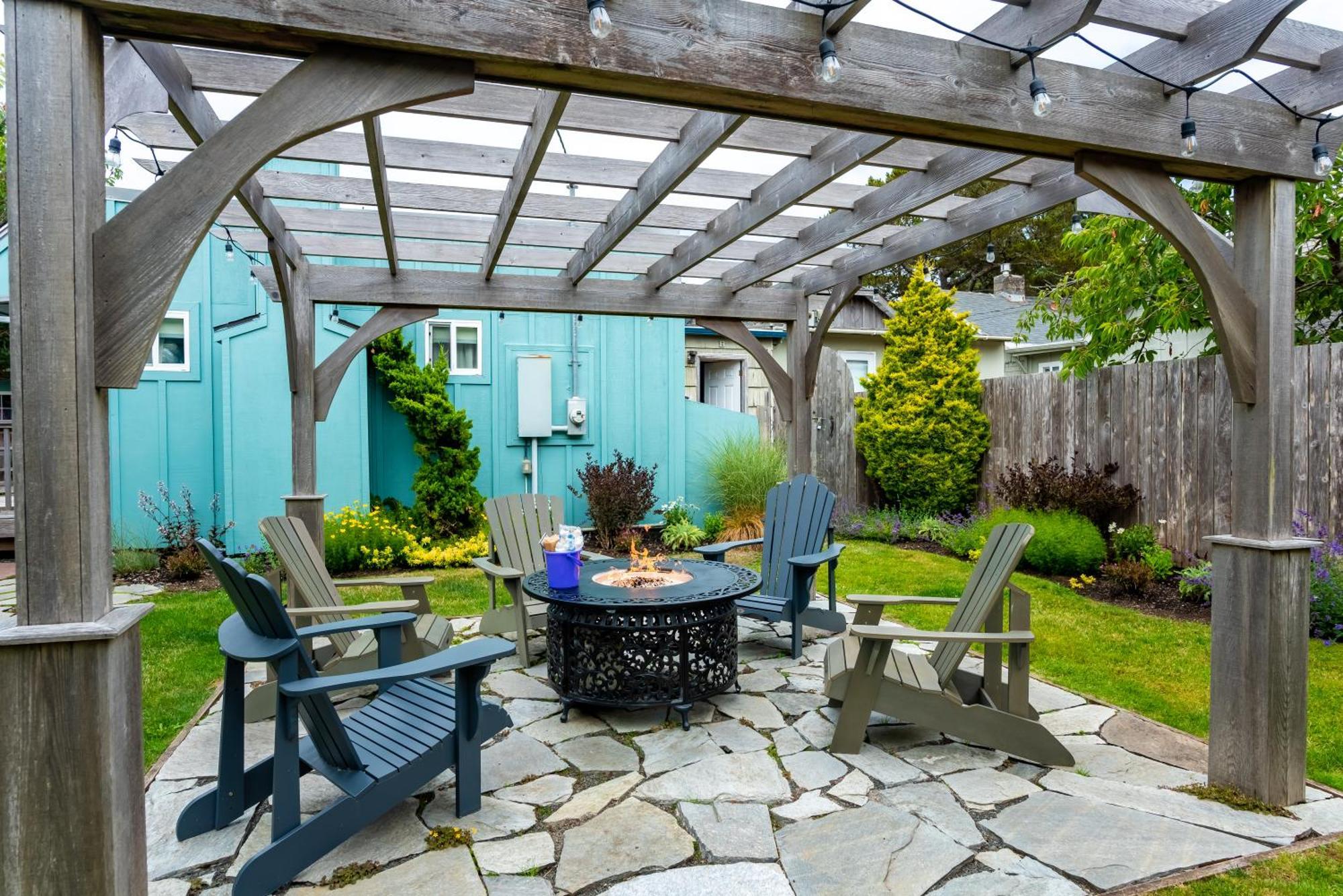 At Haystack Rock Inn 4*