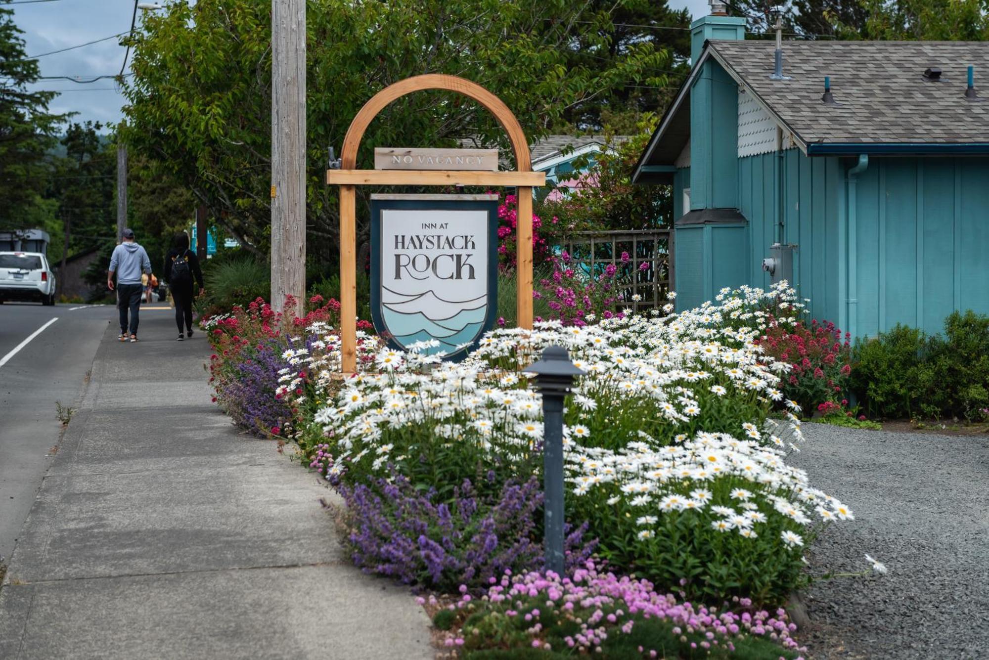 At Haystack Rock Inn 4*