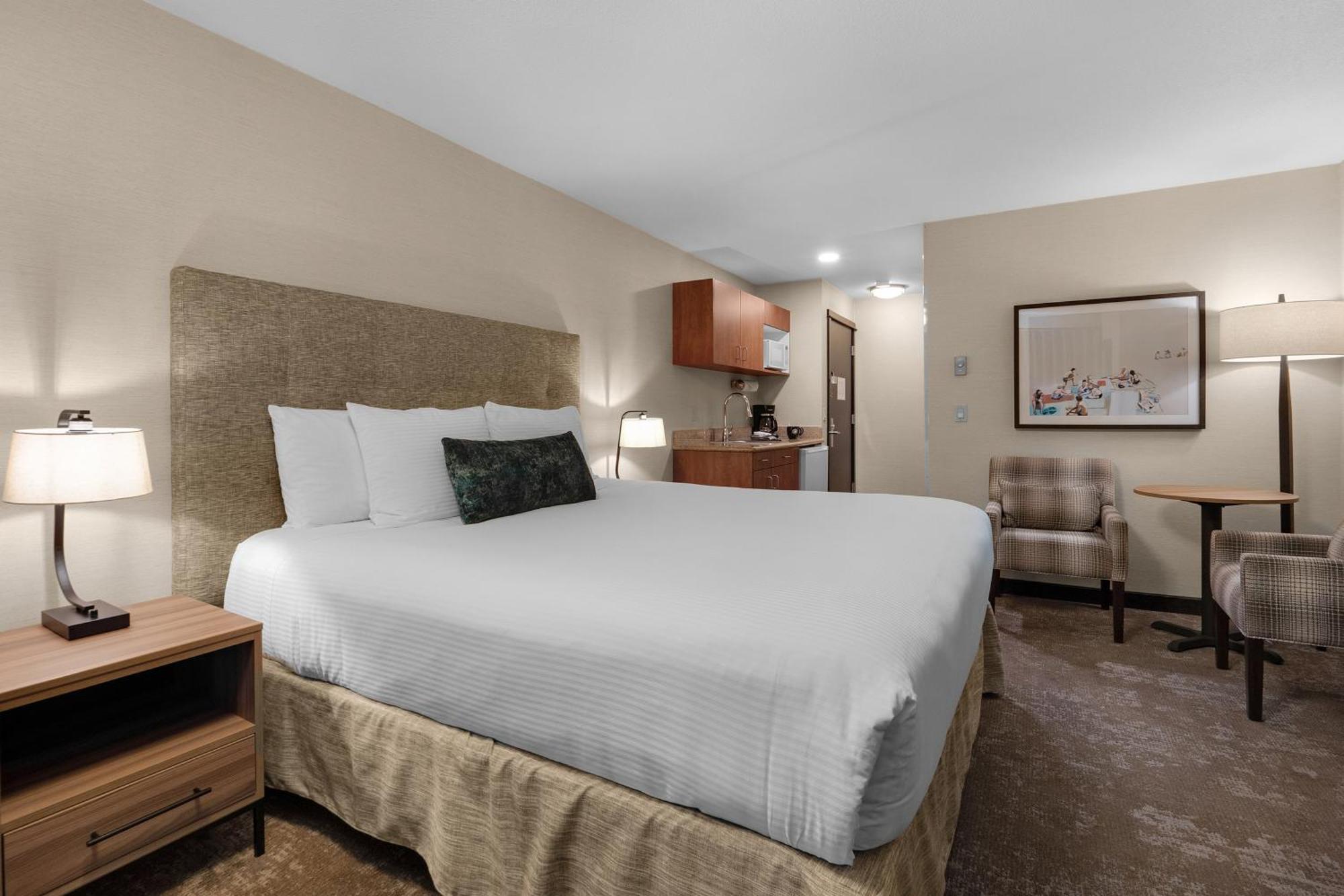 Schooner's Cove Hotel 3*