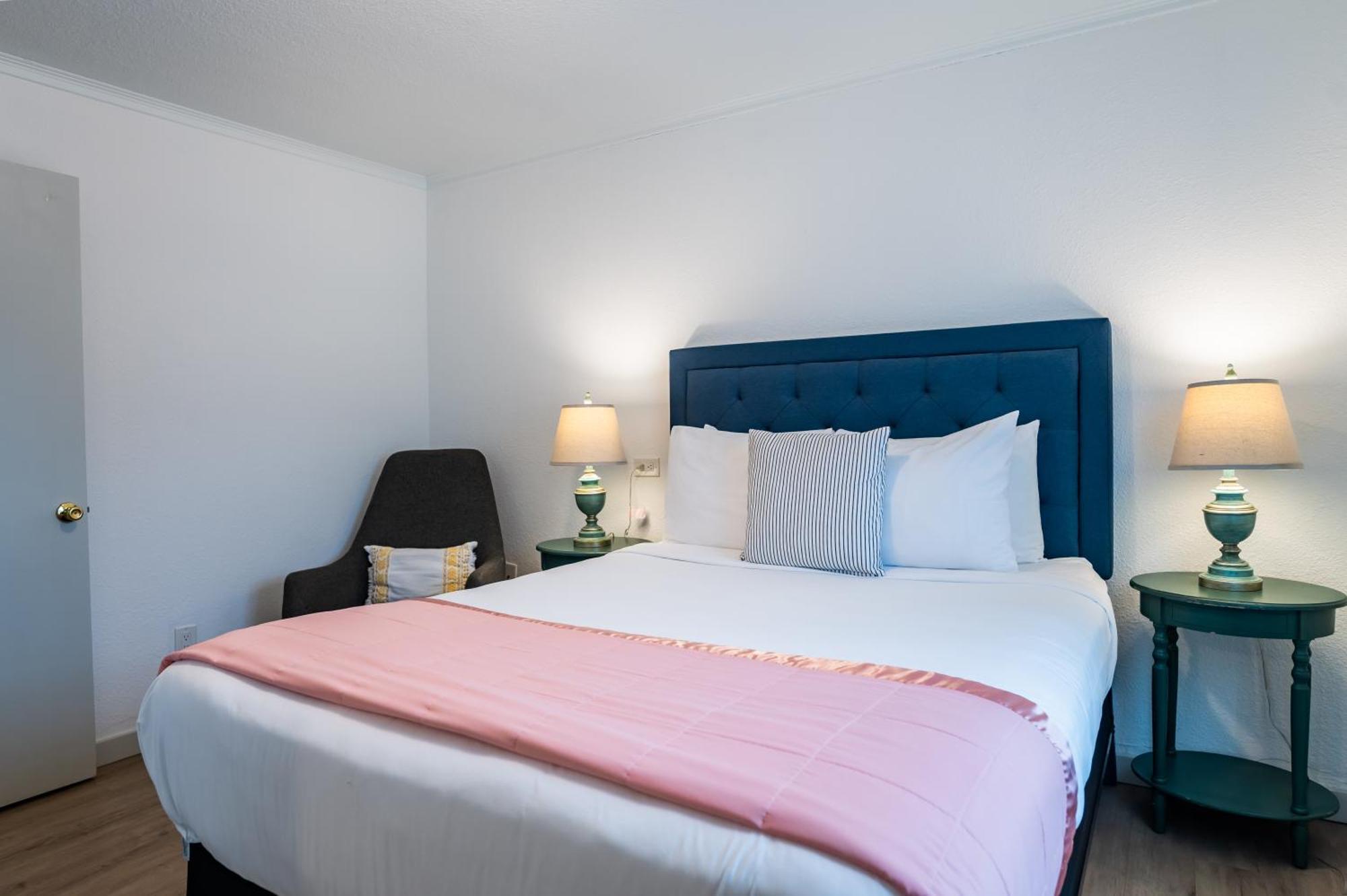 Inn At Haystack Rock 4*