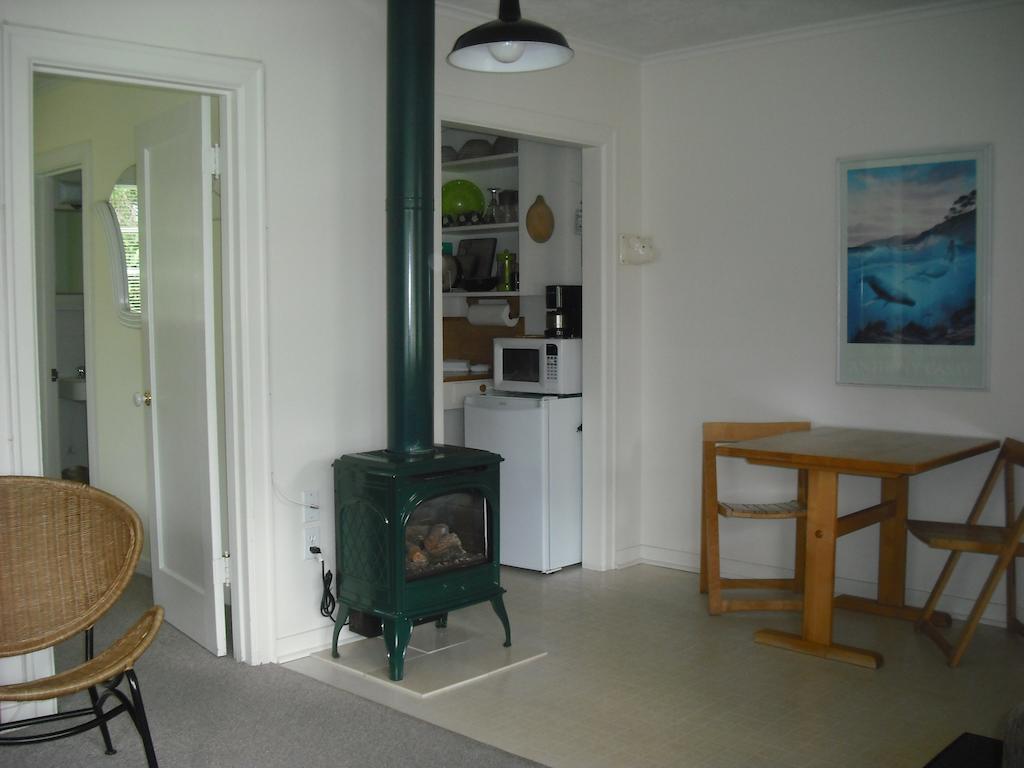 Inn Grey Whale