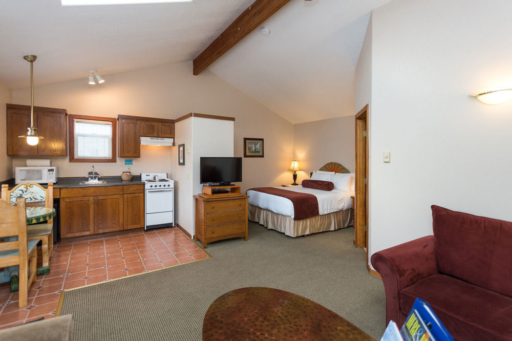 At Haystack Rock 4*