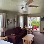 Sea Breeze Court