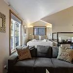 Beaches Inn | Herons Nest Loft