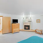 Cannon Beach Vibes, Steps To The Beach,Wifi,3 Full Bedroom En Suites With 3 Fireplaces,Near Downtown