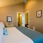 Lighthouse Inn