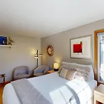 Beaches Inn | Sandpiper Pier Cottage