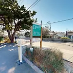 Beaches Inn | Sandpiper Pier Cottage