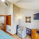 Beaches Inn | Sand Dune Townhouse