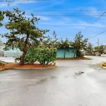 Beaches Inn | Pacific Surf Townhouse
