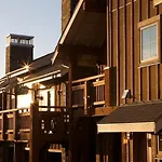 Lodges At Cannon Beach