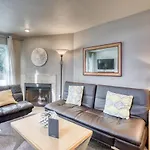 Beaches Inn | Orca Bay Townhouse