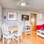 Beaches Inn | Captains Cove Cottage 9