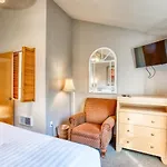 Beaches Inn Townhomes