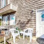 Beaches Inn | Pelicans View Cottage