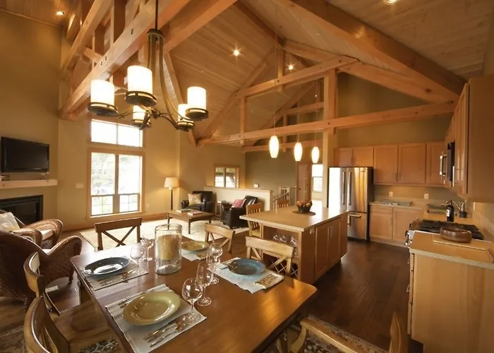 Lodges At Cannon Beach