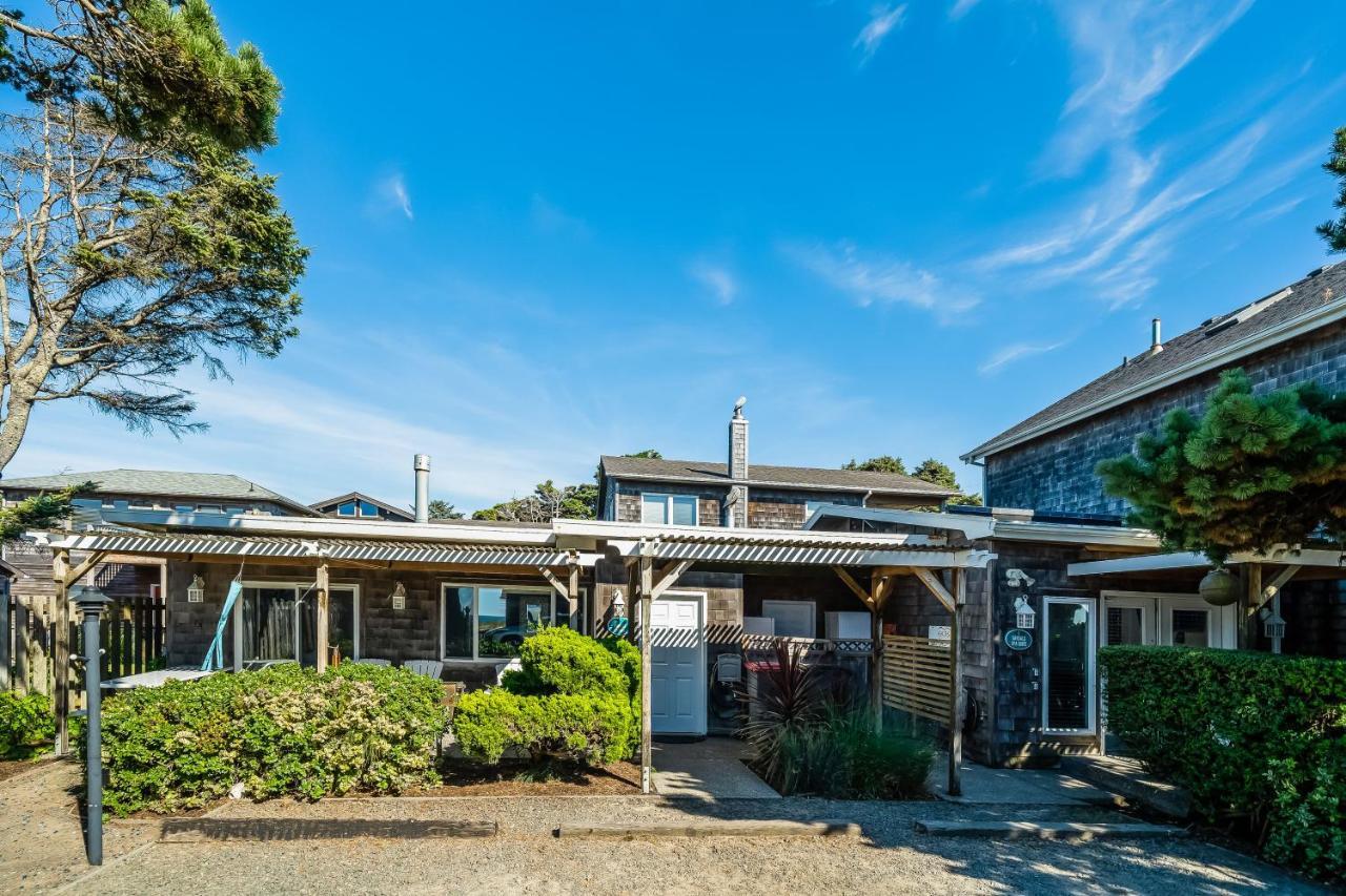 Hotel Sandals | Cannon Beach