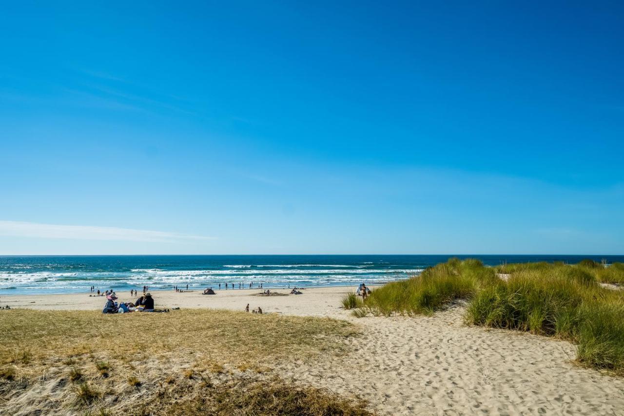 Sandals | Oceanside Holiday home