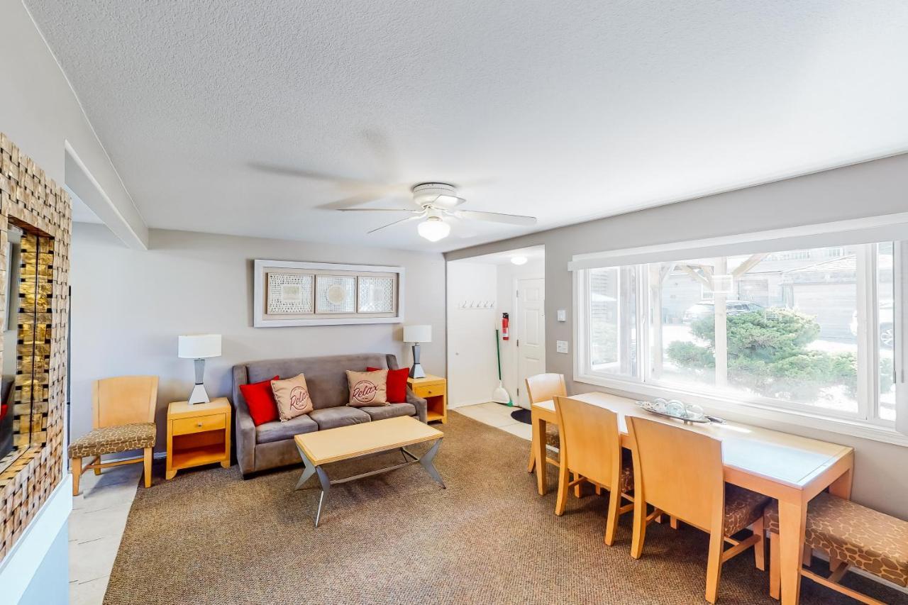 Sandals | Oceanside Holiday home