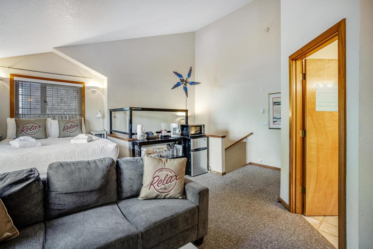 Beaches | Herons Nest Loft Hotel