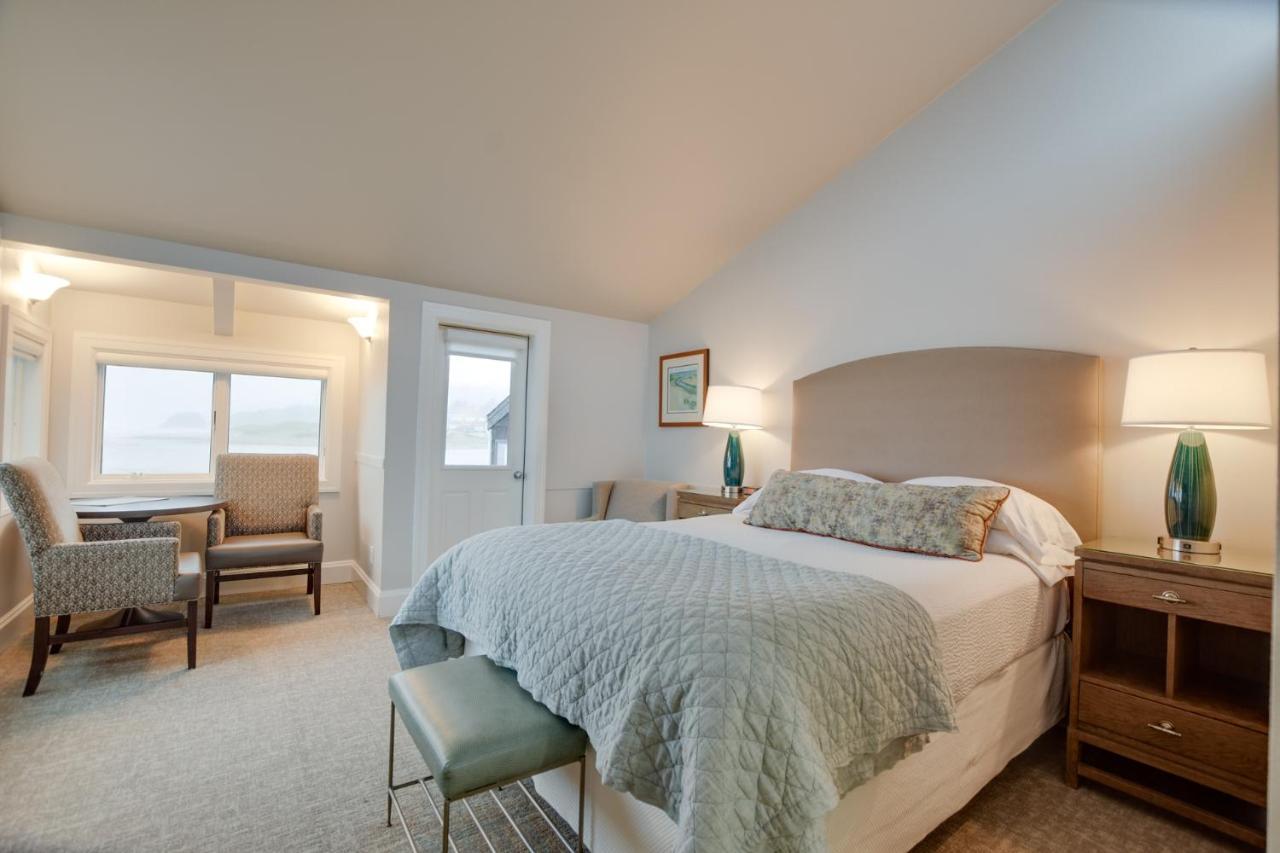 Hotel The Waves 3*