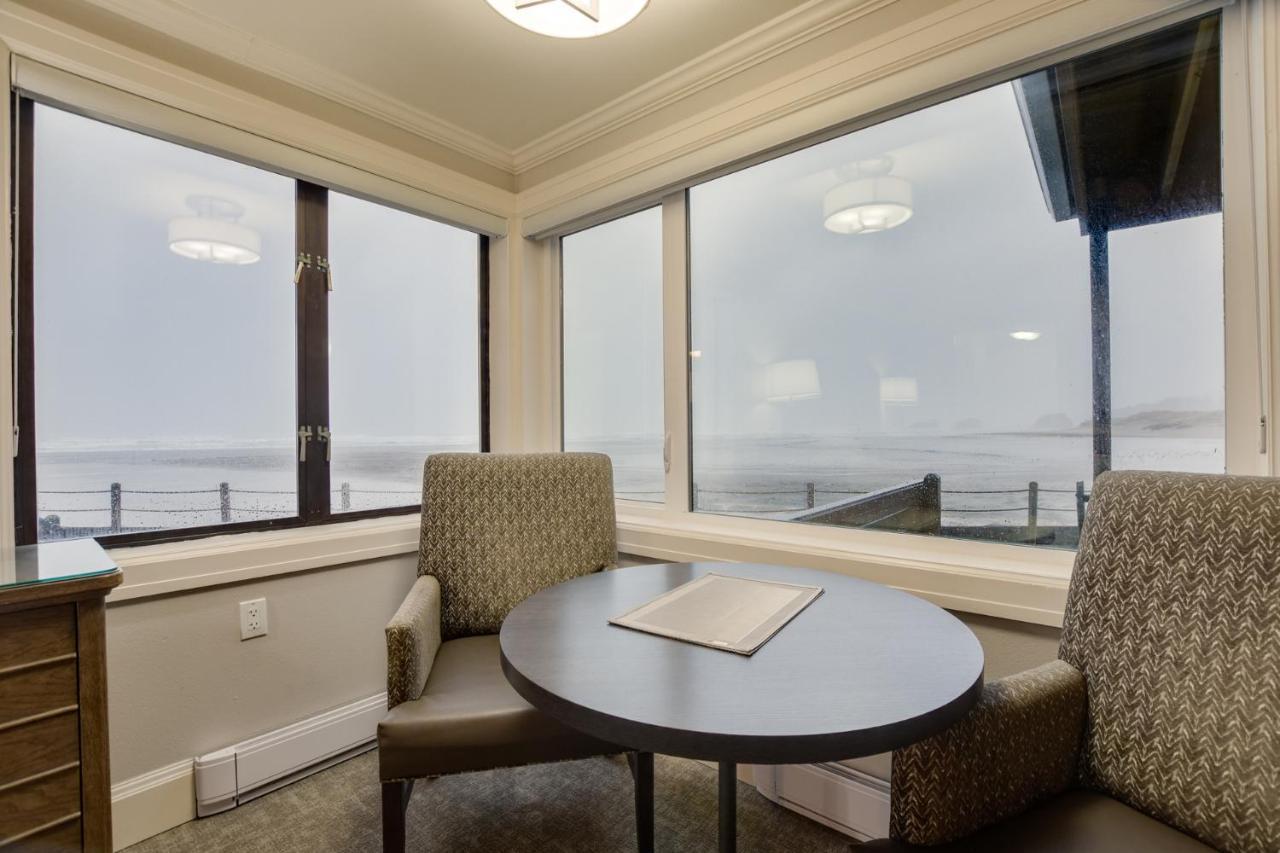 The Waves Hotel Cannon Beach