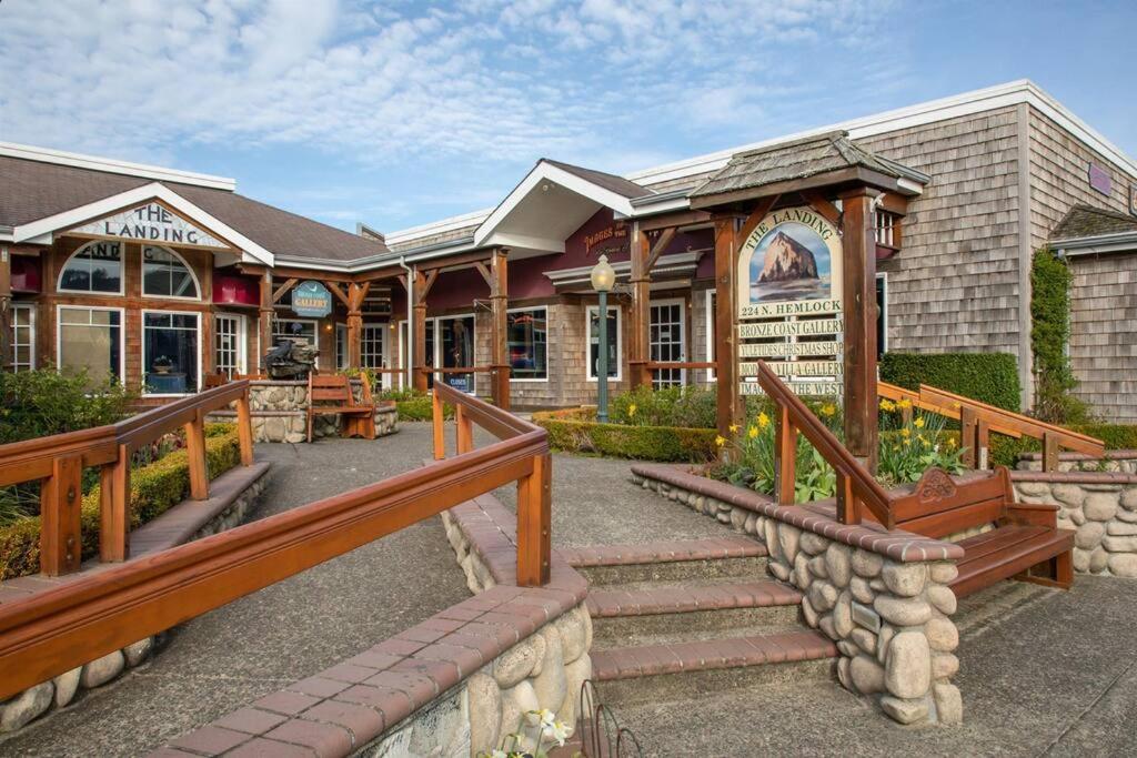 Holiday home Cannon Retreat: Oceanfront With Fireplaces Cannon Beach
