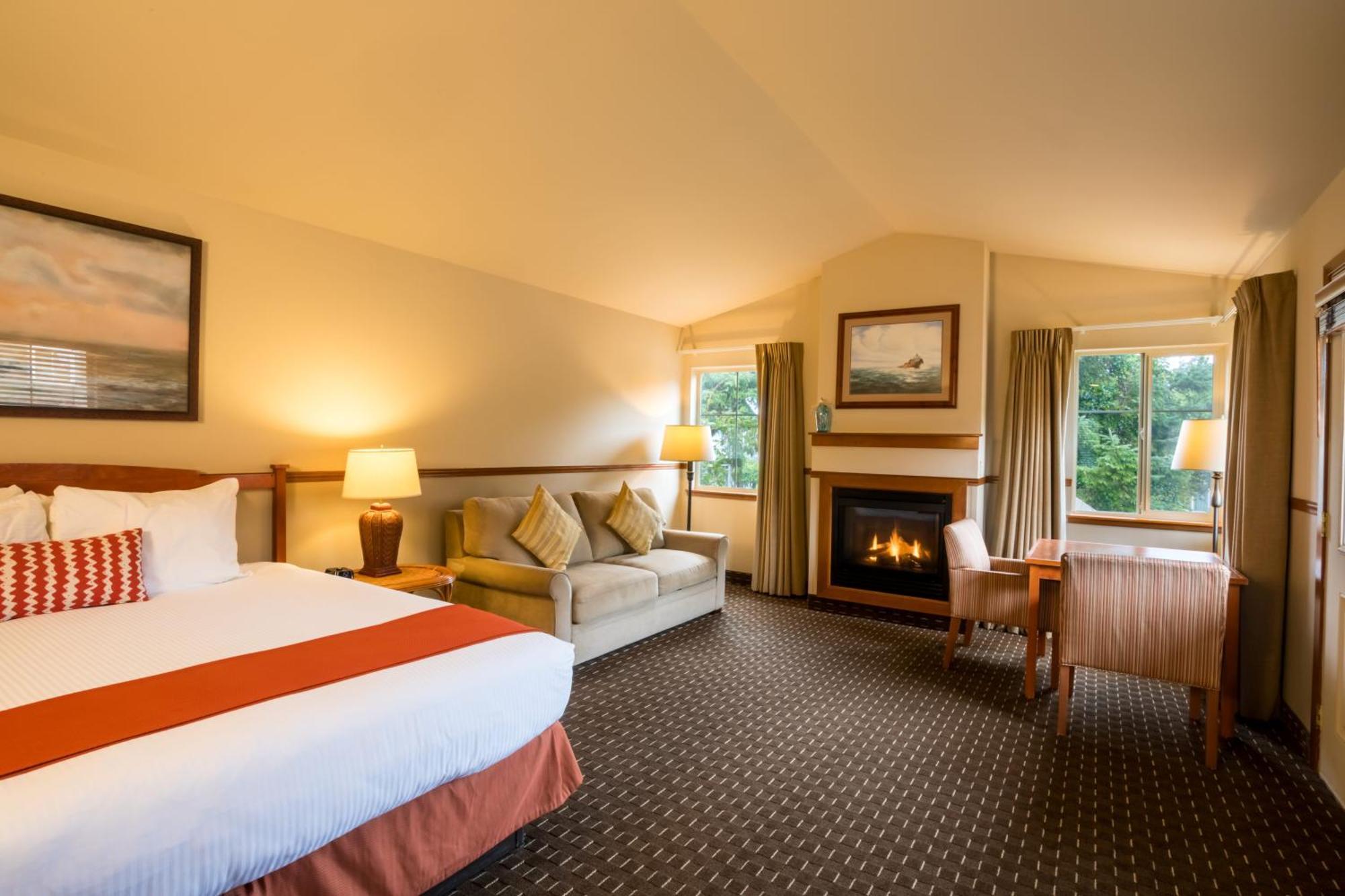 Hotel At Cannon 4*