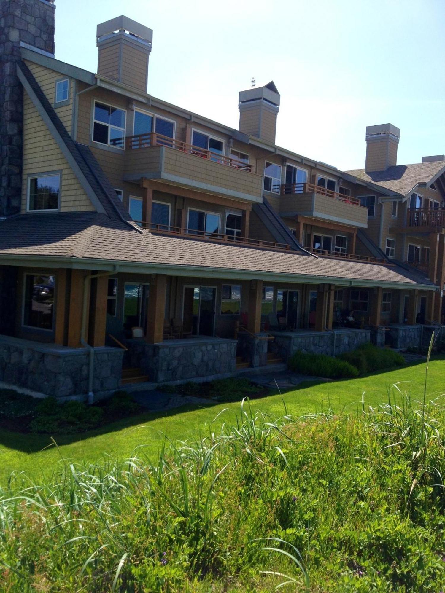 The Ocean Lodge *