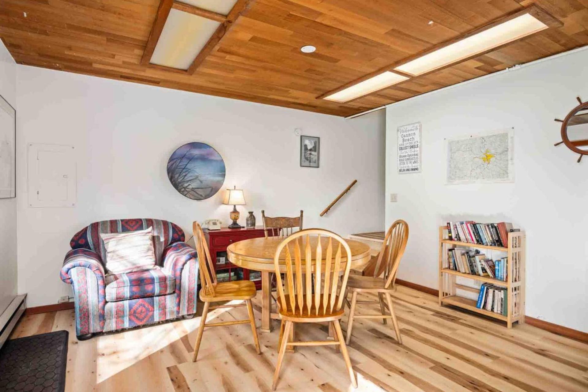 Holiday home Hemlock House *