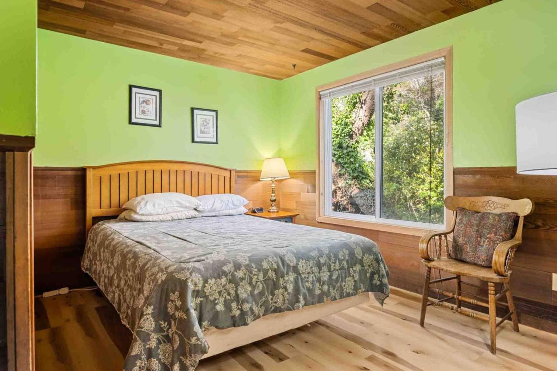 Hemlock House Holiday home *