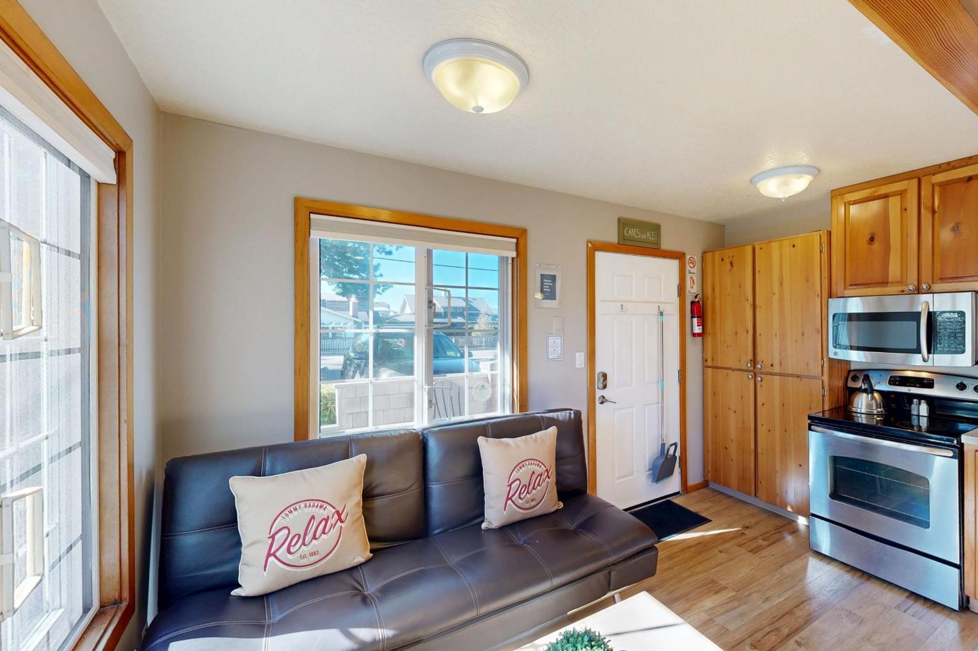 Beaches | Sandpiper Pier Apartment *