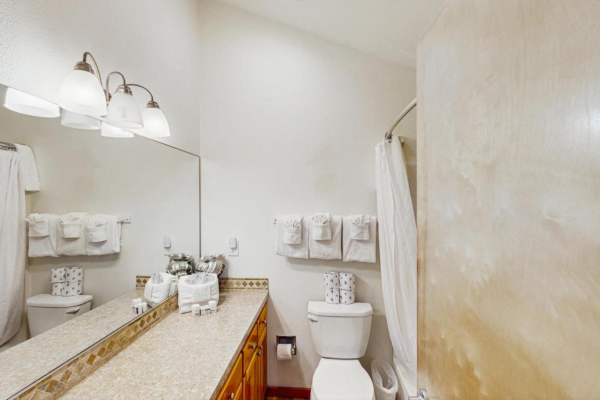 Holiday home Beaches | Pacific Surf Townhouse *