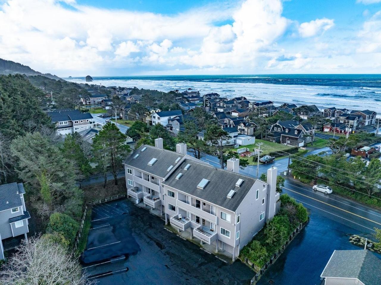 Cannon Ocean Views ! Close To Beach! Holiday home *