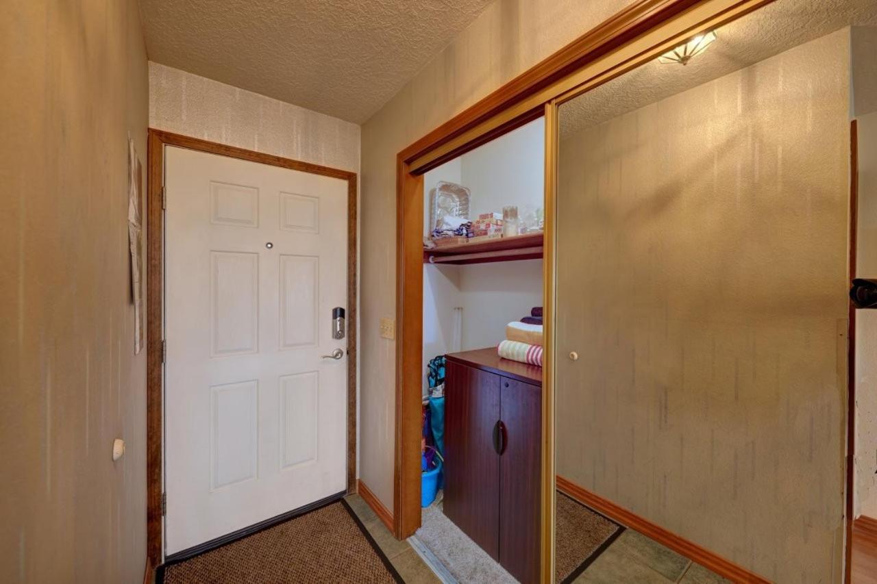 Cannon Ocean Views ! Close To Beach! Cannon Beach