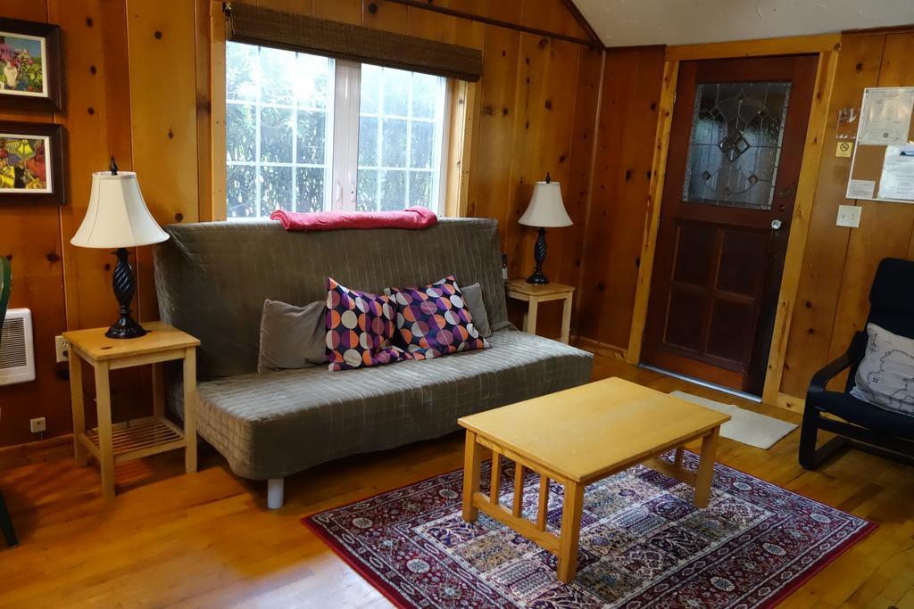 Harrison Street Inn 3*