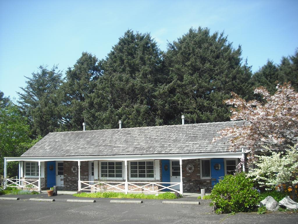 Inn Grey Whale