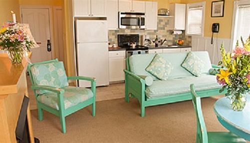 Sea Sprite At Haystack Rock Hotel *