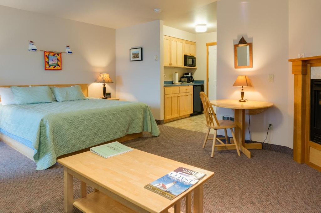 Sea Breeze Court Inn 3*