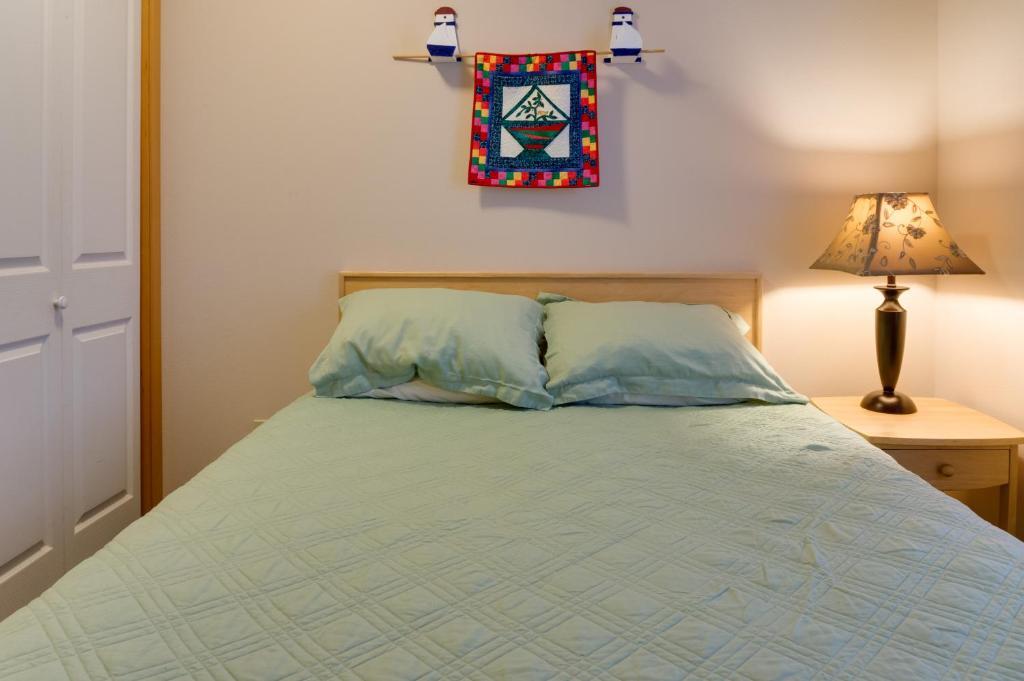 Sea Breeze Court 3*