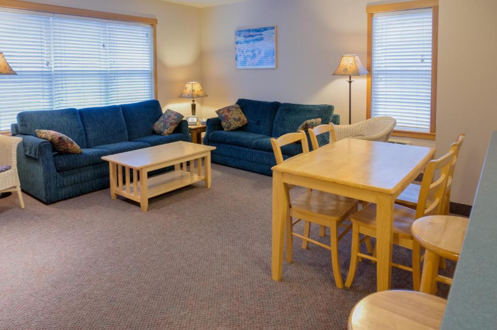 Inn Sea Breeze Court 3*