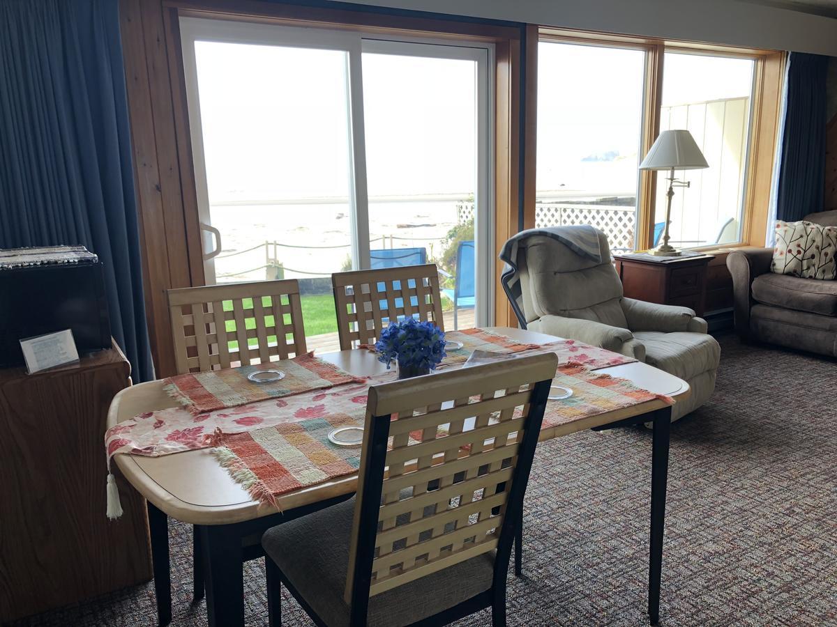Webb's Scenic Surf Hotel