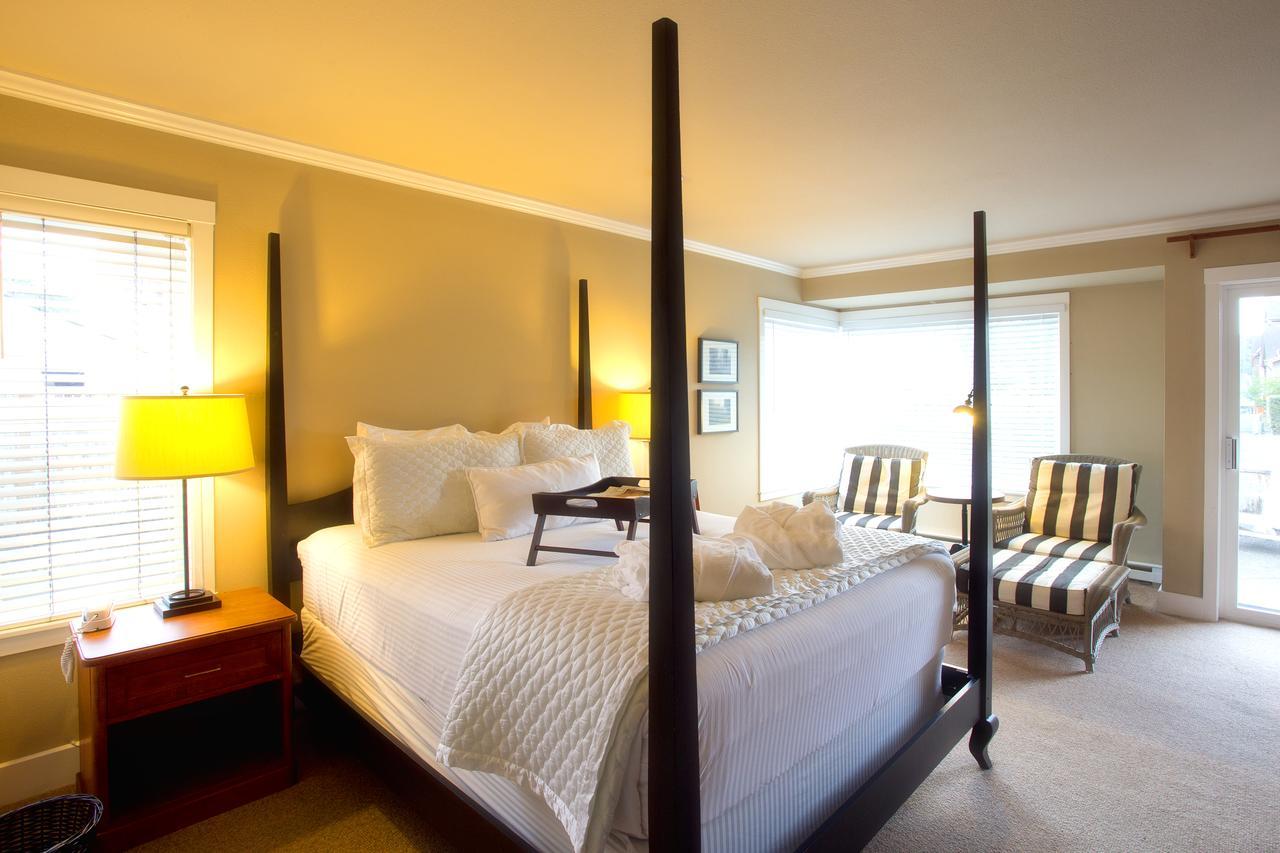 The Courtyard Inn