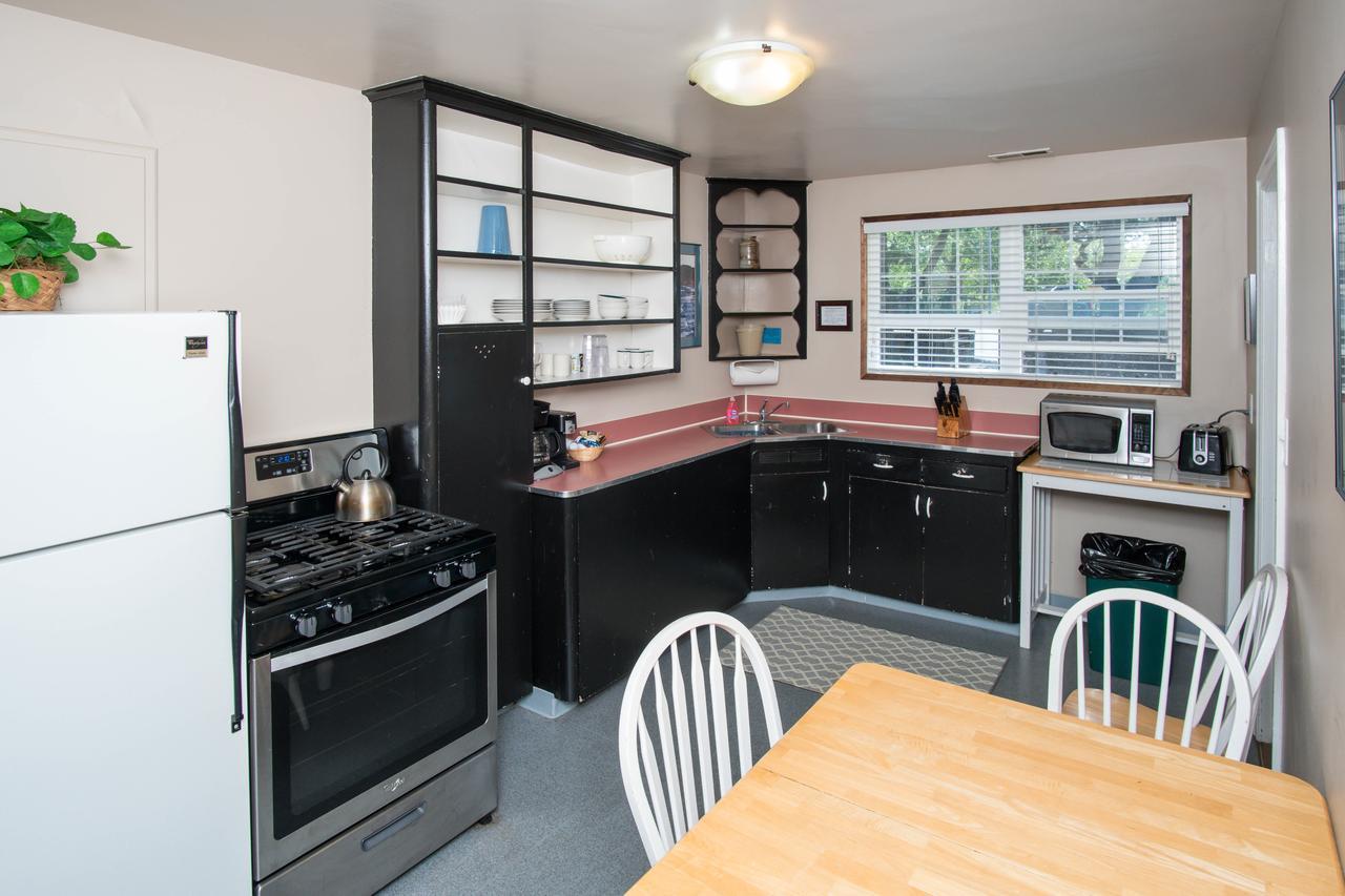 Motel Ecola Creek 3*