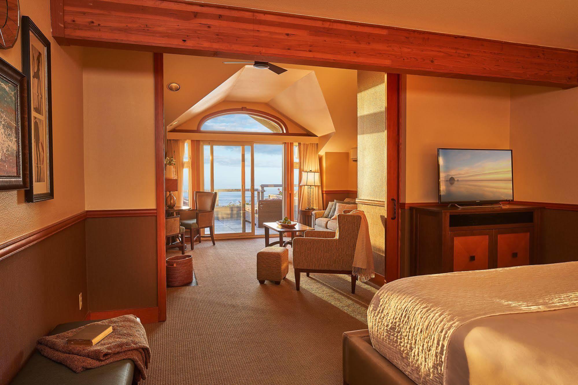 Inn Stephanie Cannon Beach